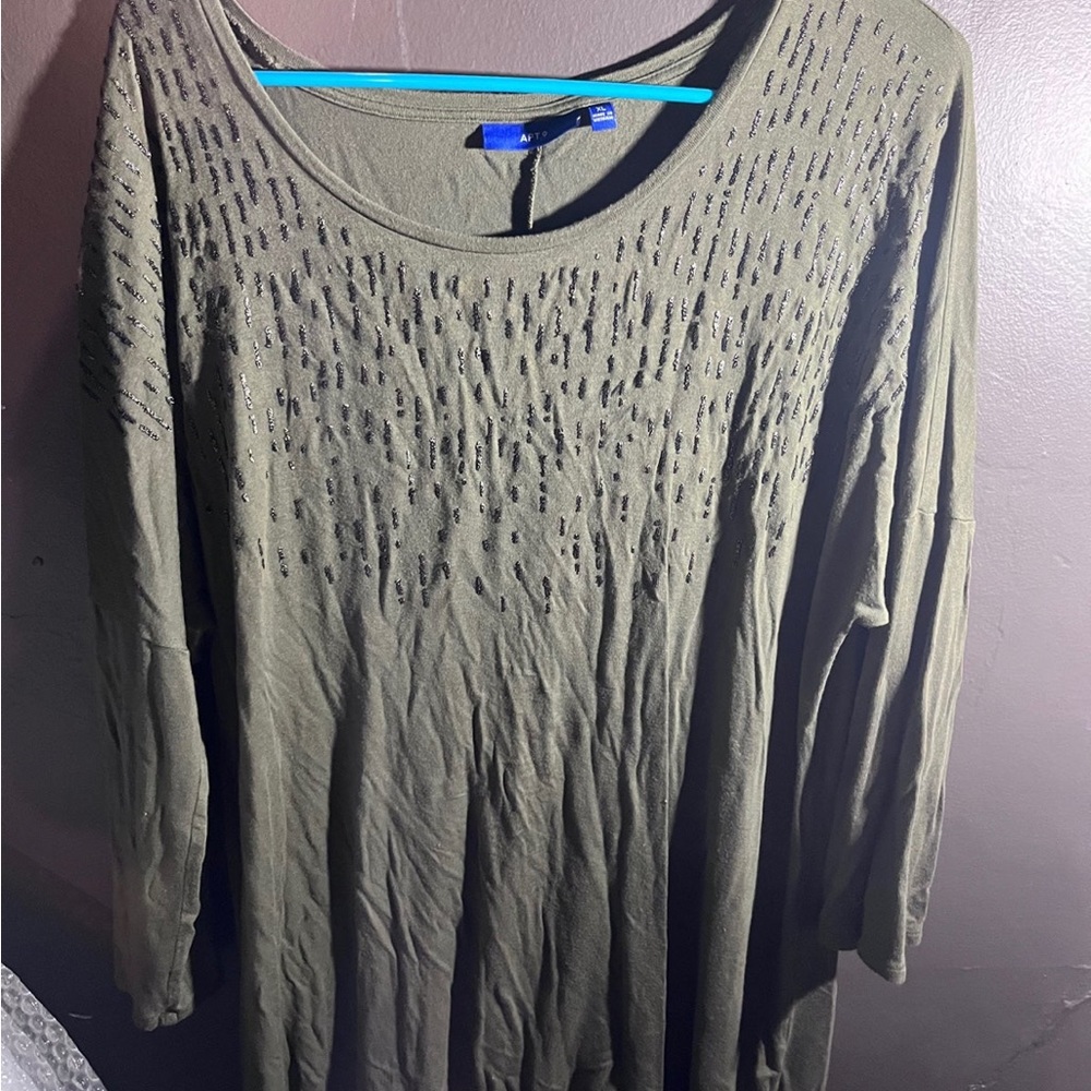 Women’s shirt